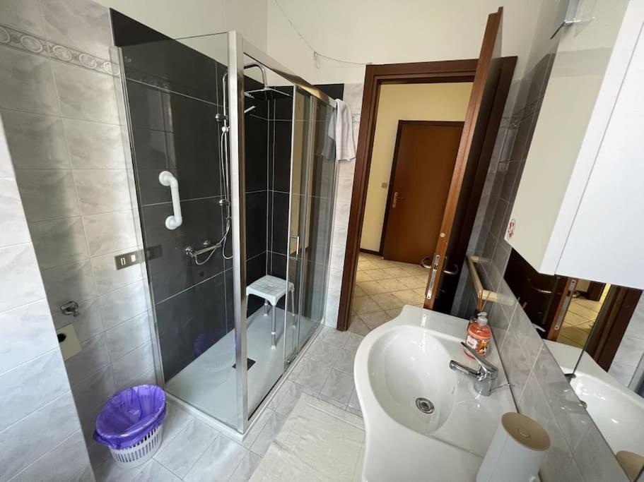 베르가모 Orio Relax 24H Airport 1 - 3 Minute From Arrival By Bus 아파트 외부 사진