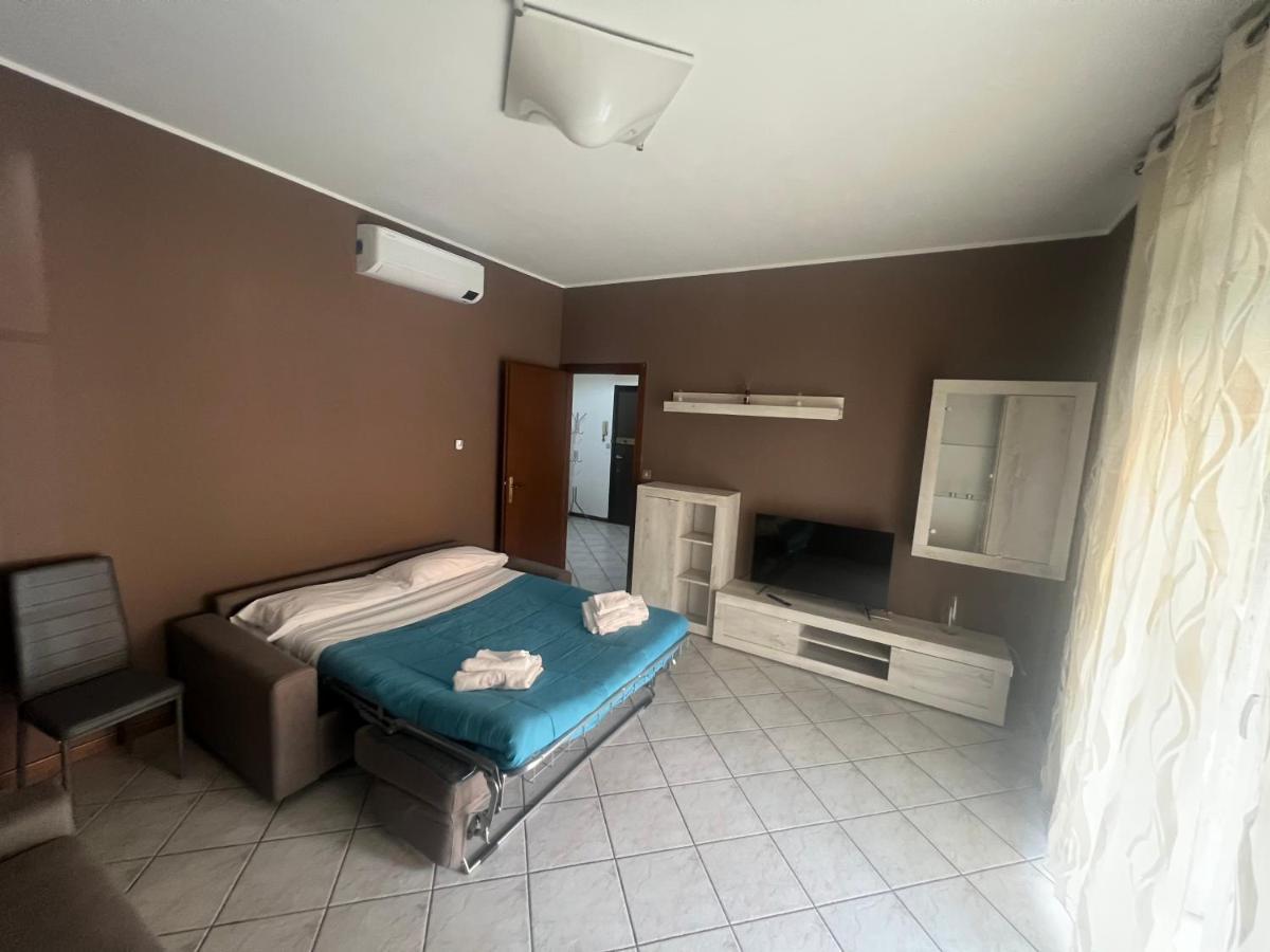 베르가모 Orio Relax 24H Airport 1 - 3 Minute From Arrival By Bus 아파트 외부 사진